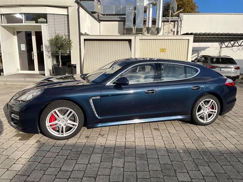 Gebraucht Porsche Panamera Turbo Chrono 500 PS (367 kW) 2010 Blau Limousine