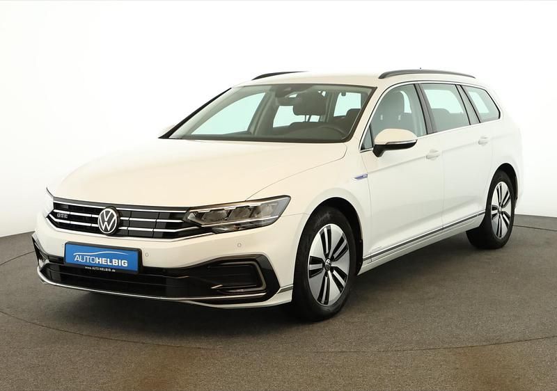 Pure white Gebraucht 2021 VW Passat GTE Kombi | 21.180 € (Guter Preis) - Bild 1/4