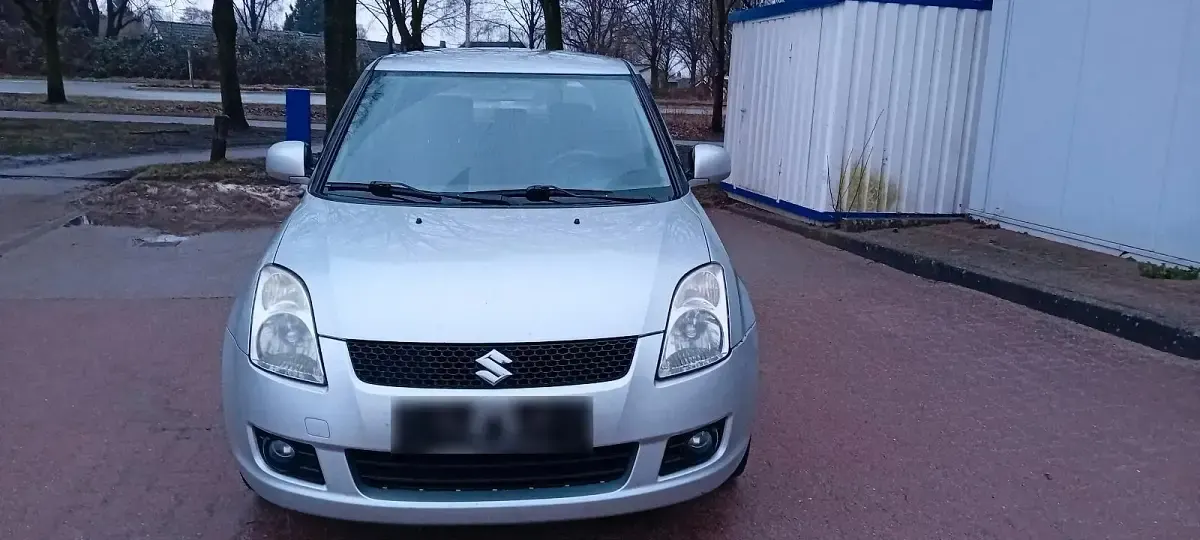 Gebraucht Suzuki Swift 92 PS (67 kW) 2009 Silber Kleinwagen