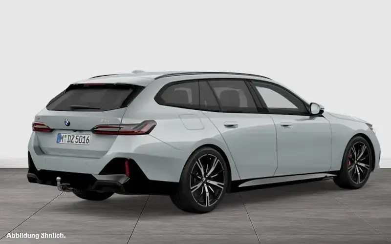 Gebraucht BMW 540 M Sport 303 PS (222 kW) 2025 Grau Kombi