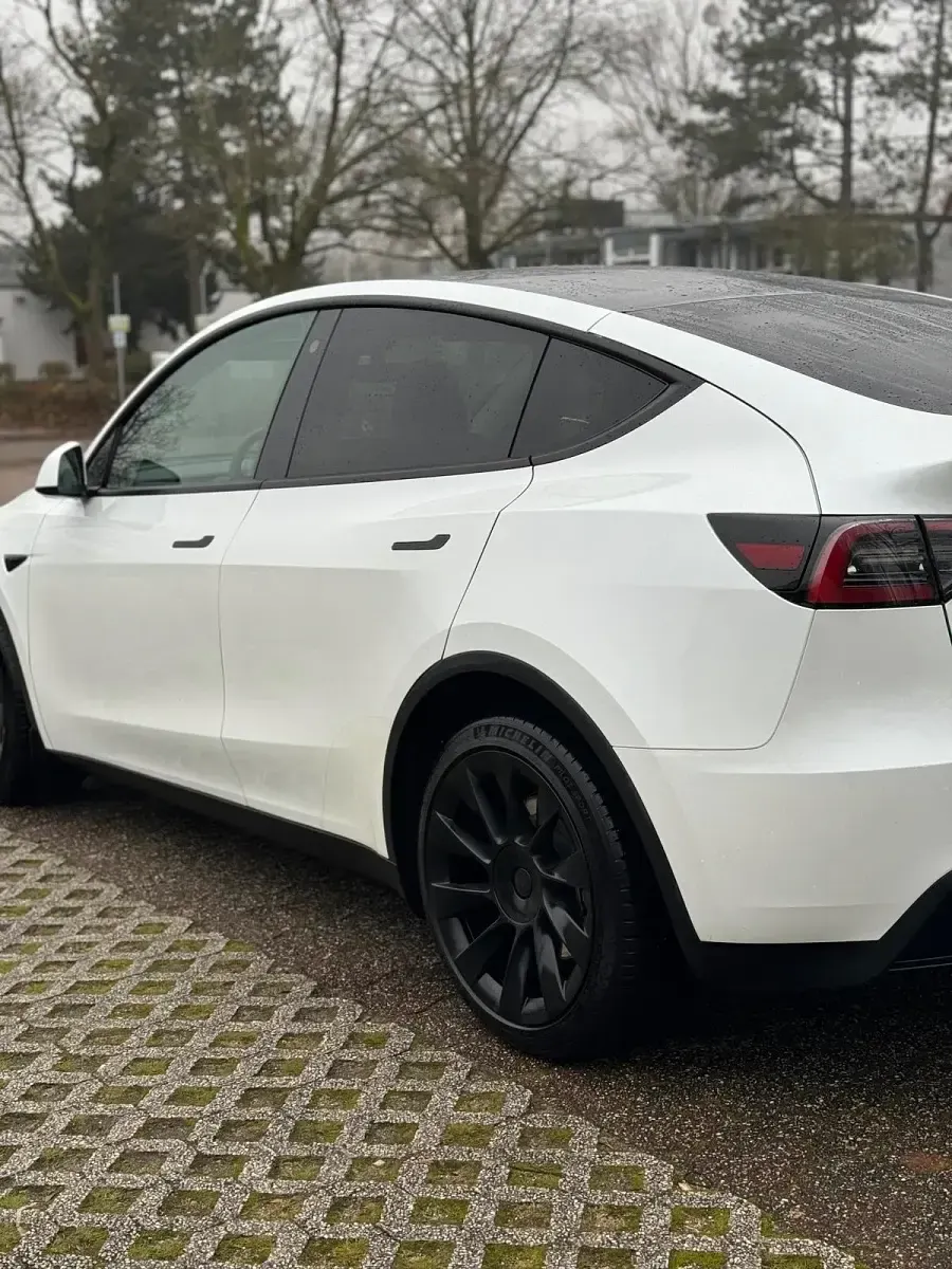 Usata Tesla Model Y 250 kW (340 CV) 2023 Bianco SUV