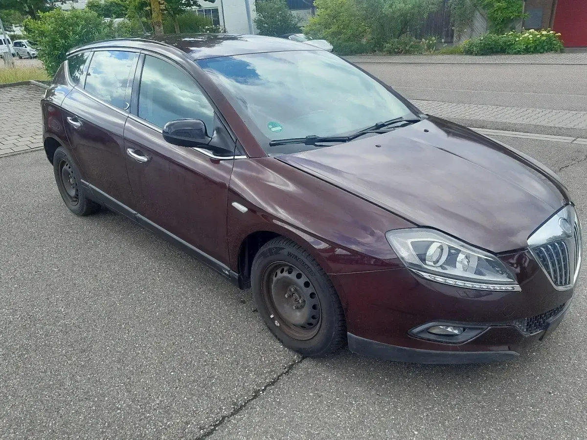 Gebraucht Lancia Delta 120 PS (88 kW) 2009 Violet Kleinwagen