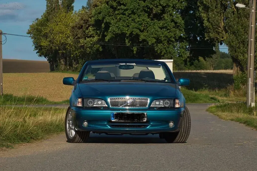 Second-hand Volvo C70 193 CP (141 kW) 1999 Albastru Cabrio