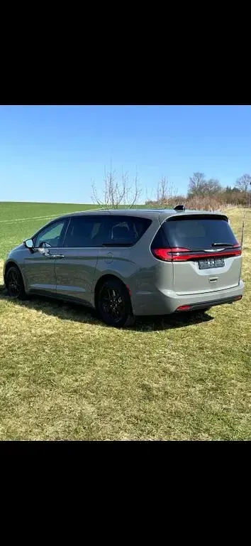 Gebraucht Chrysler Pacifica 291 PS (214 kW) 2023 Grau Van