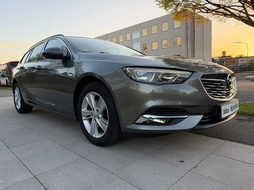 Gebraucht Opel Insignia Edition 170 PS (125 kW) 2019 Grau Kombi