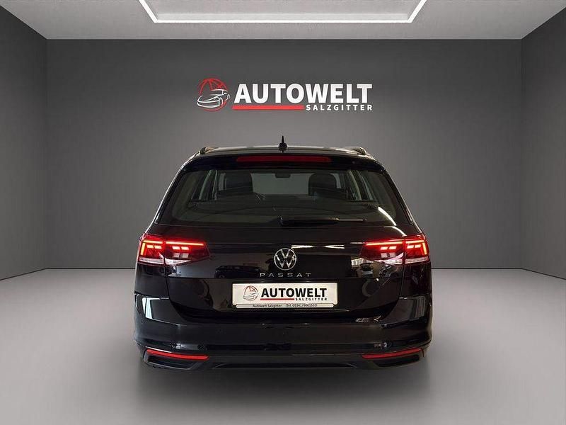 Gebraucht VW Passat Business 200 PS (147 kW) 2022 Schwarz Kombi