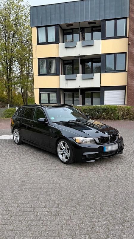 Gebraucht BMW 320 M Performance 184 PS (135 kW) 2012 Schwarz Kombi