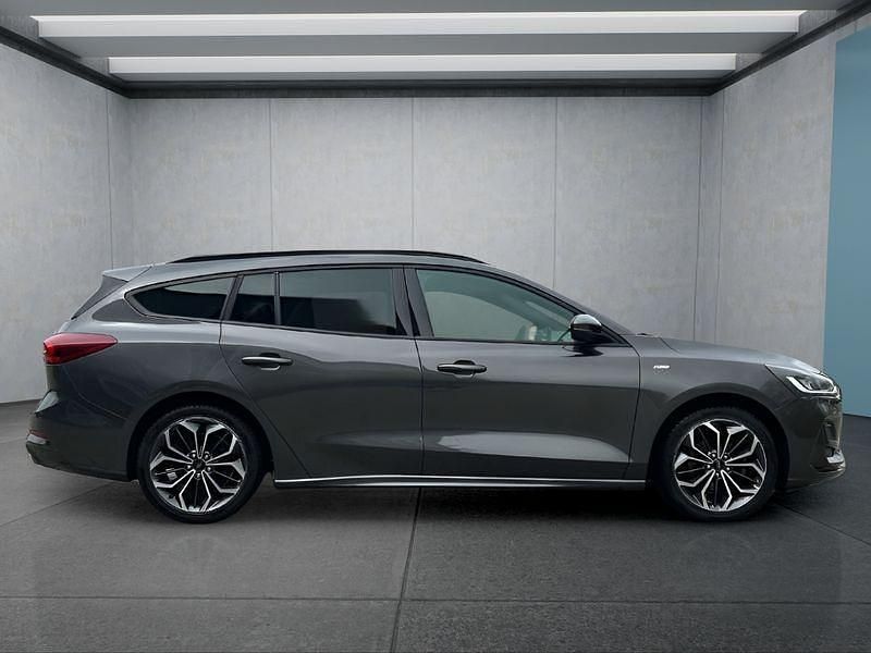 Gebraucht Ford Focus 125 PS (91 kW) 2022 Grau Kombi