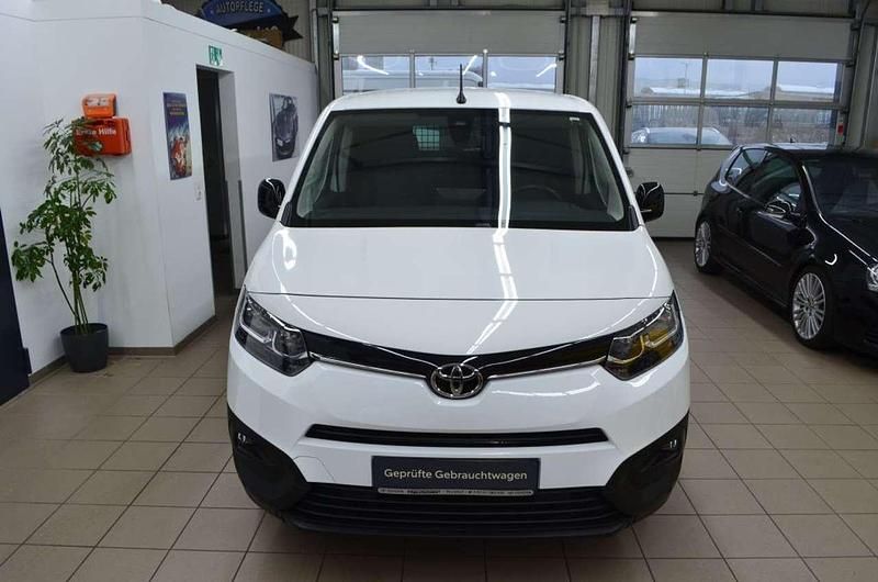 Gebraucht Toyota Proace City City 131 PS (96 kW) 2021 Schaumweiß Van / Kleinbus