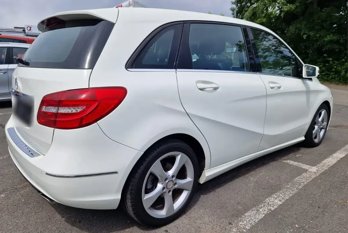 Gebraucht Mercedes B180 122 PS (89 kW) 2012 Van / Kleinbus