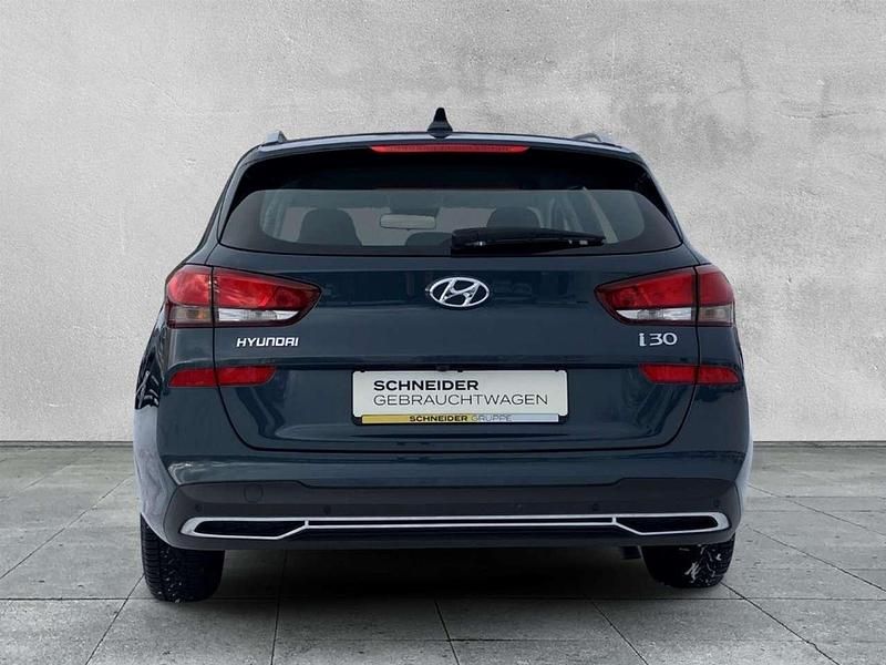 Gebraucht Hyundai i30 120 PS (88 kW) 2024 Blau Kombi