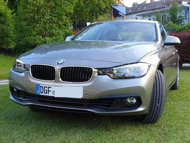 Gebraucht BMW 330e iPerformance 252 PS (185 kW) 2016 Silber Limousine