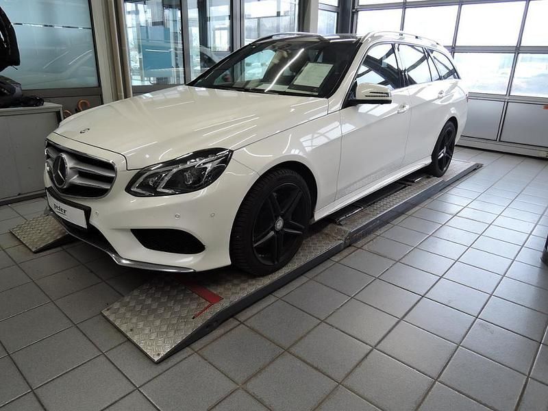 Gebraucht Mercedes E350 Avantgarde 258 PS (189 kW) 2016 Designo diamantweiß bright Kombi