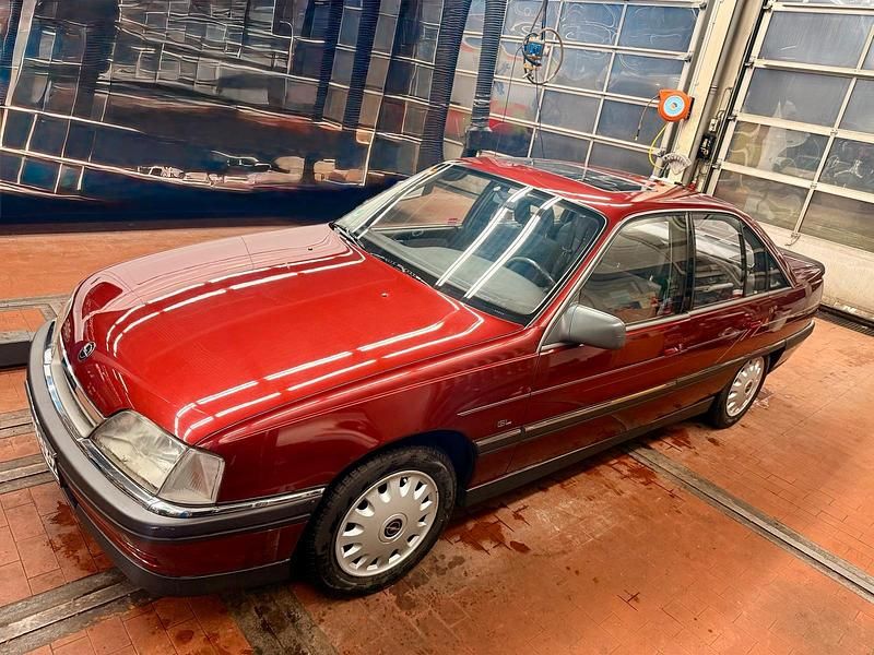 Rot Gebraucht 1993 Opel Omega Limousine | 4.550 € - Bild 1/4