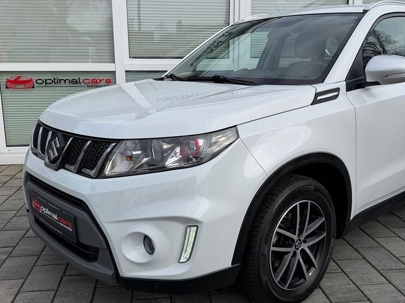 Gebraucht Suzuki Vitara 140 PS (102 kW) 2016 Weiß SUV