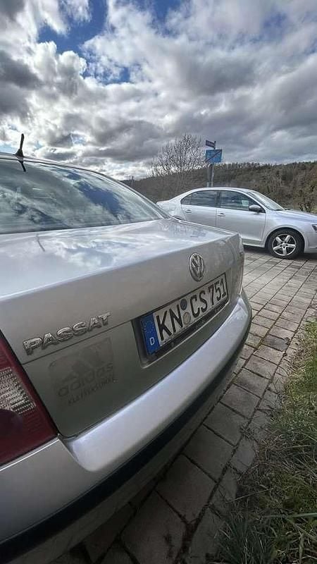 Gebraucht VW Passat 101 PS (74 kW) 2001 Limousine