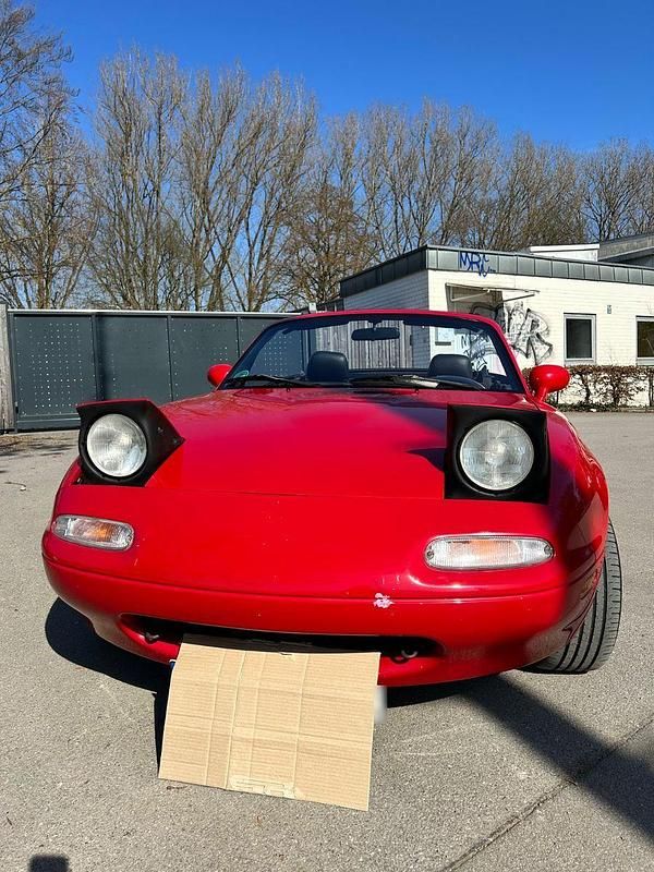 Second-hand Mazda MX5 131 CP (96 kW) 1994 Roșu Cabrio