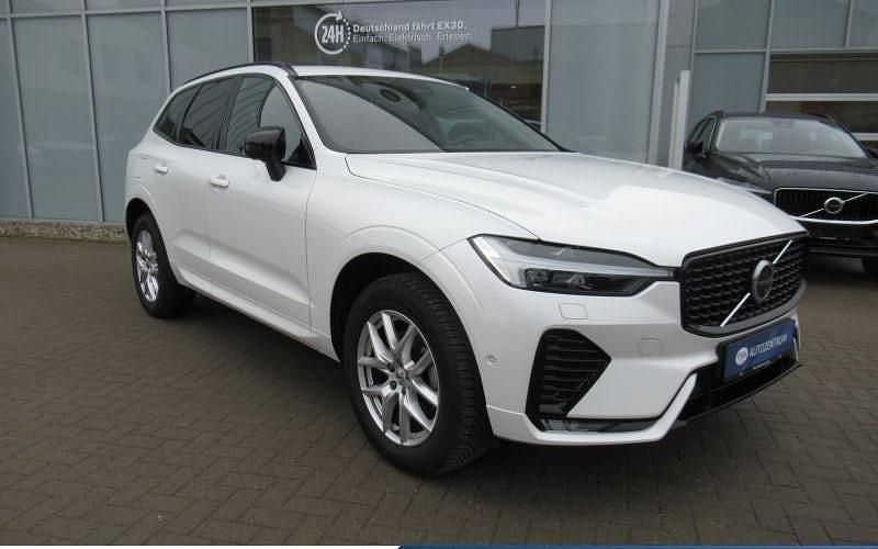 Gebraucht Volvo XC60 Plus 250 PS (183 kW) 2025 Weiß SUV