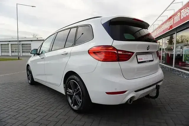 Gebraucht BMW 218 Advantage 136 PS (100 kW) 2022 Weiß Van / Kleinbus