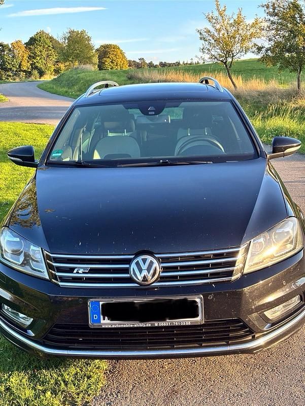 Schwarz Gebraucht 2014 VW Passat R-line Kombi | 6.999 € (Superpreis) - Bild 1/4