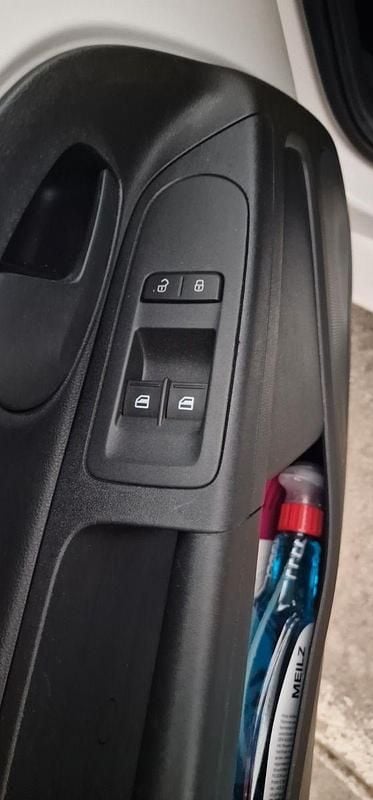 Gebraucht VW up! take up! 60 PS (44 kW) 2016 Weiß Kleinwagen