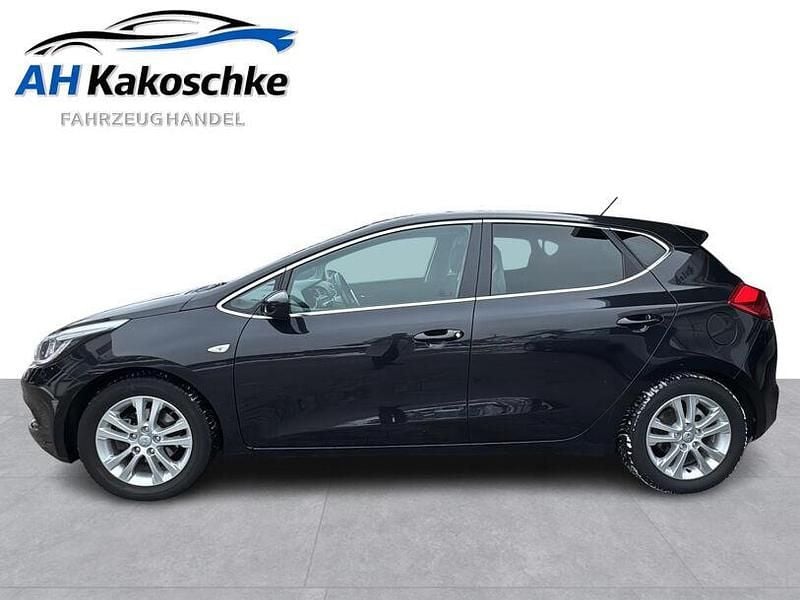 Gebraucht Kia Ceed DREAM-TEAM Edition 99 PS (72 kW) 2013 (1k) zilinaschwarz met. Kleinwagen