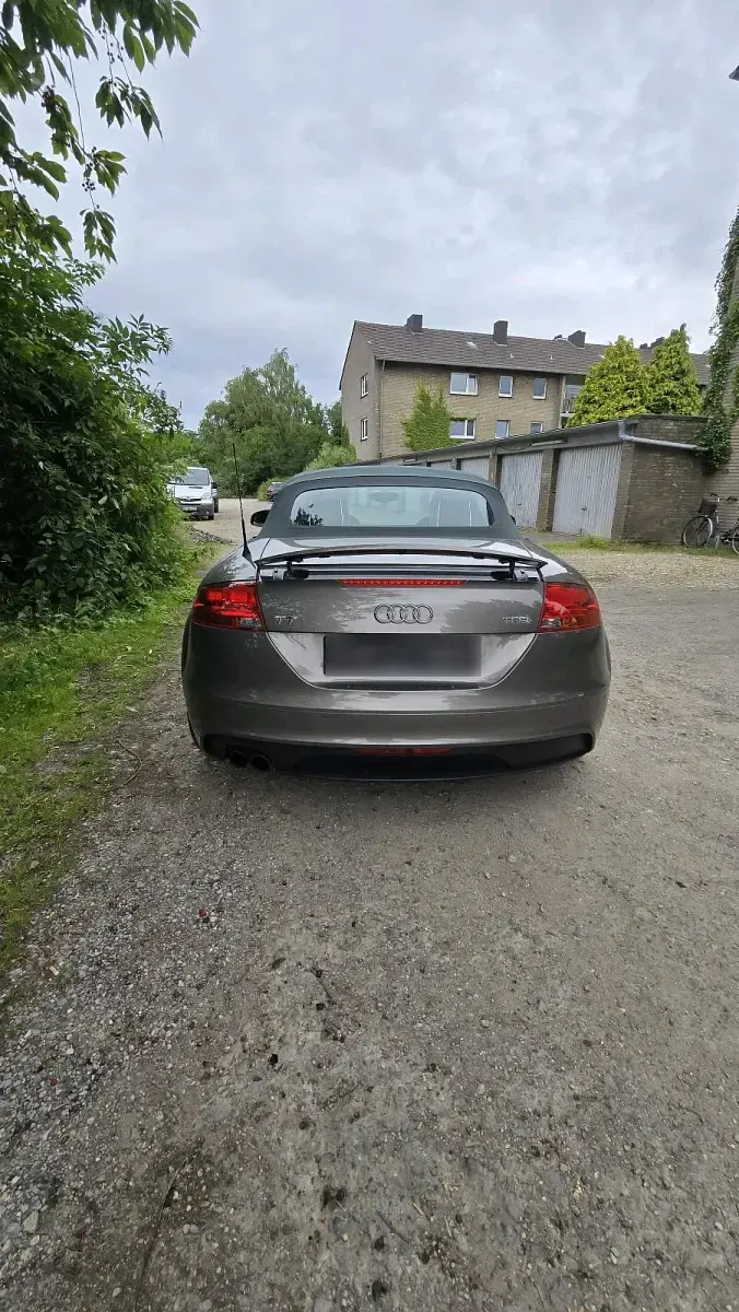 Gebraucht Audi TT Roadster 160 PS (117 kW) 2011 Grau Cabrio