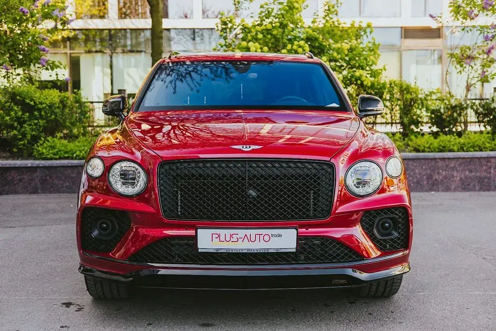 Gebraucht Bentley Bentayga 340 PS (250 kW) 2023 Rot SUV