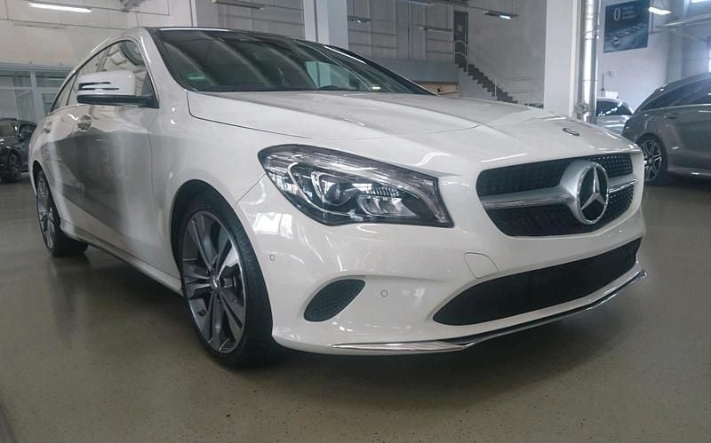 Gebraucht Mercedes CLA200 156 PS (114 kW) 2017 Weiß Kombi
