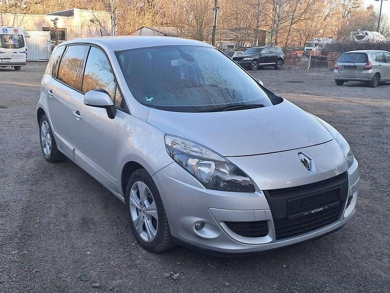 Usata Renault Scénic III Dynamique 131 CV (96 kW) 2010 Grigio Monovolume