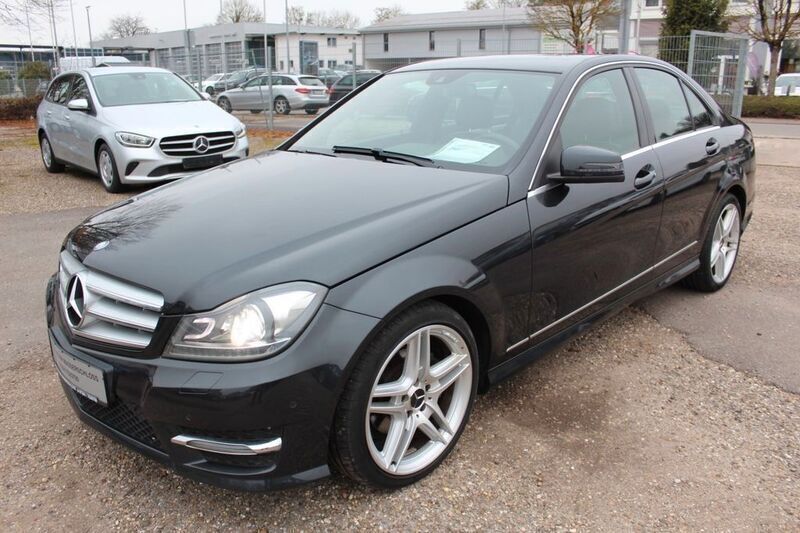 Schwarz Gebraucht 2013 Mercedes C220 Avantgarde Limousine | 11.895 € (Etwas zu teuer) - Bild 1/4