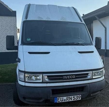 Weiß Gebraucht 2007 Iveco Daily | 2.450 € - Bild 1/3