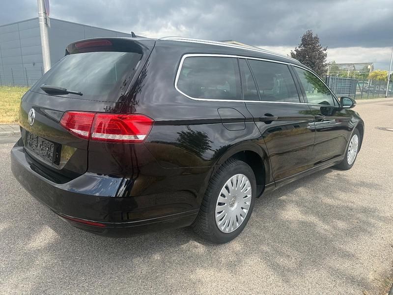 Gebraucht VW Passat Business 150 PS (110 kW) 2018 Schwarz Kombi