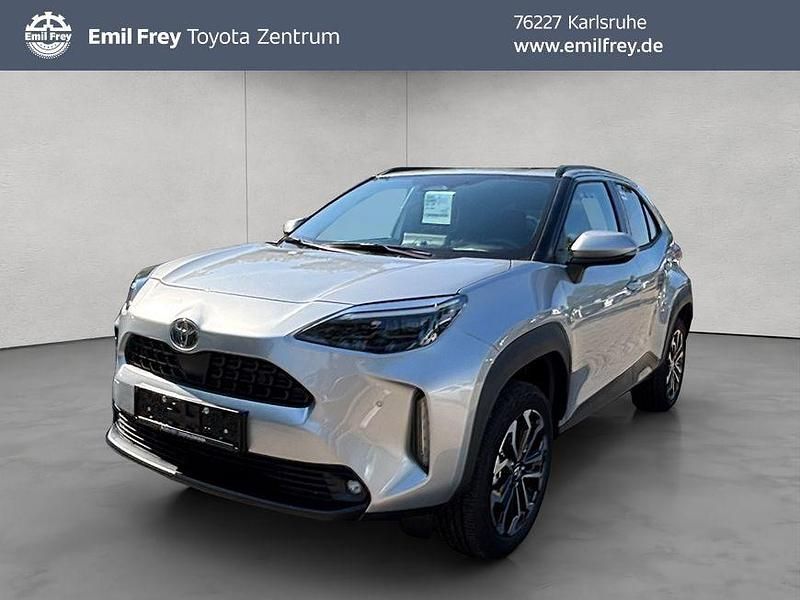 Shimmering silver metall Neu 2025 Toyota Yaris Cross SUV | 30.590 € (Fairer Preis) - Bild 1/4