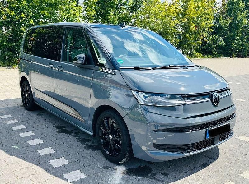 Grau Gebraucht 2023 VW T7 Edition Van | 46.999 € (Guter Preis) - Bild 1/4