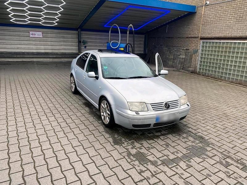 Gebraucht VW Bora 150 PS (110 kW) 1999 Silber Limousine