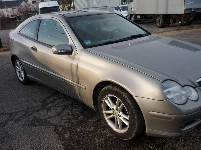 Gebraucht Mercedes CL200 122 PS (89 kW) 2004 Grau Coupé