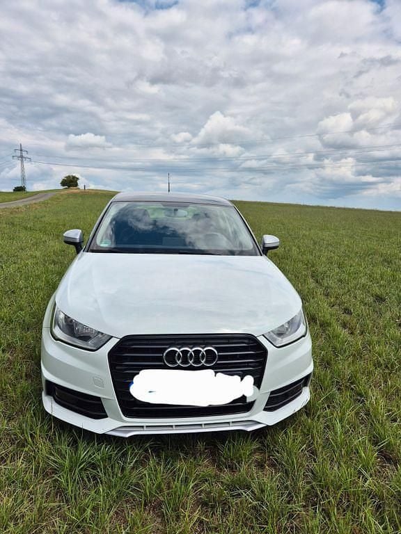 Weiß Gebraucht 2018 Audi A1 Sportback Admired Kleinwagen | 11.900 € (Guter Preis) - Bild 1/4