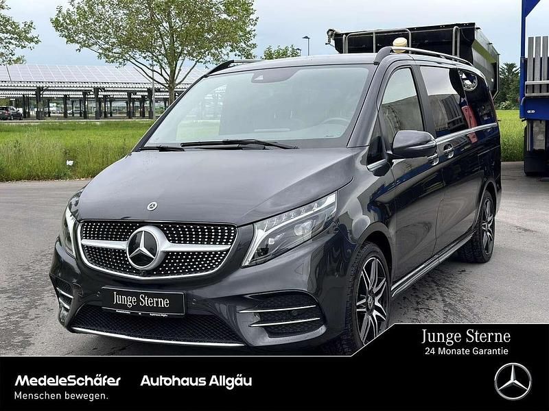 Graphitgrau Gebraucht 2023 Mercedes V300 Exclusive Van / Kleinbus | 79.850 € (Etwas zu teuer) - Bild 1/4