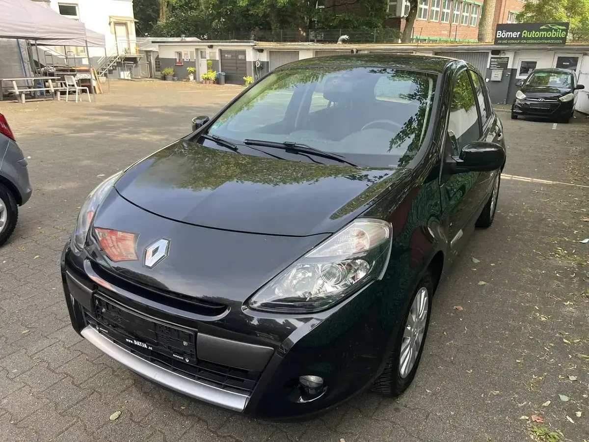 Gebraucht Renault Clio Dynamique 75 PS (55 kW) 2010 Perlmuttschwarz Kleinwagen