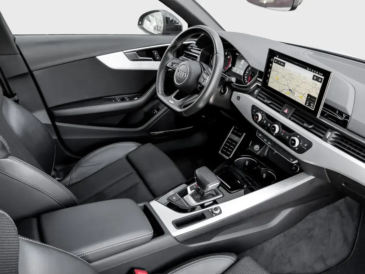 Gebraucht Audi A4 S-Line 204 PS (150 kW) 2023 Schwarz Limousine