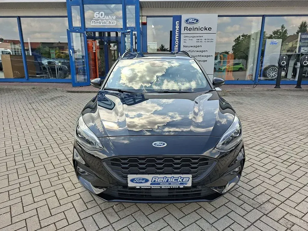 Gebraucht Ford Focus ST-Line 150 PS (110 kW) 2019 Schwarz Limousine