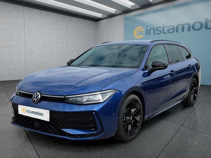 Blau Gebraucht 2024 VW Passat Kombi | 43.849 € (Fairer Preis) - Bild 1/4