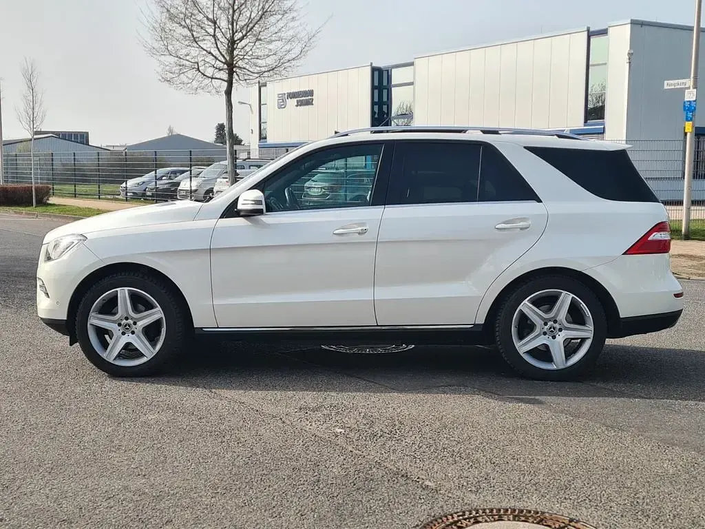 Gebraucht Mercedes ML350 AMG line 258 PS (189 kW) 2014 Weiß SUV