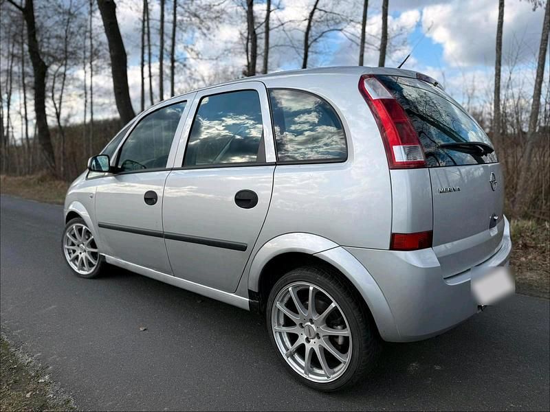 Gebraucht Opel Meriva 102 PS (75 kW) 2005 Silber Van / Kleinbus