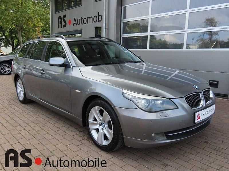 Silber Gebraucht 2007 BMW 530 Advantage Kombi | 4.790 € (Fairer Preis) - Bild 1/4