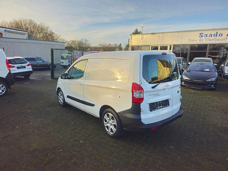 Second-hand Ford Transit 101 CP (74 kW) 2018 Alb Monovolum