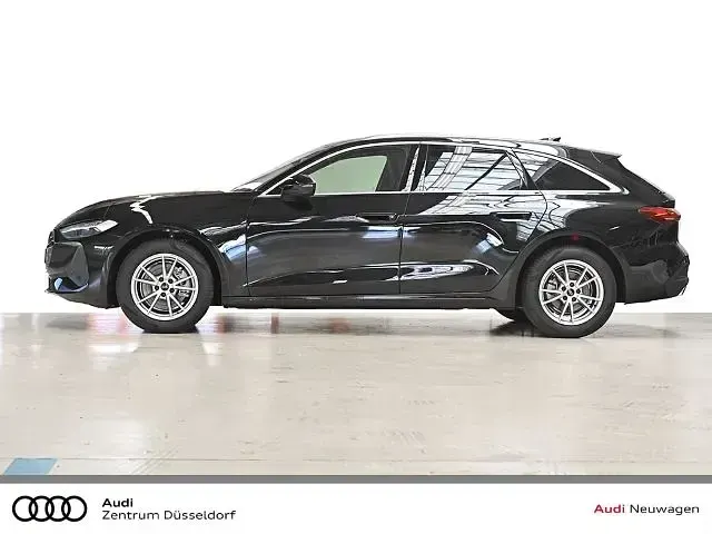 Neu Audi A5 Sport 150 PS (110 kW) 2025 Mythosschwarz metallic Kombi