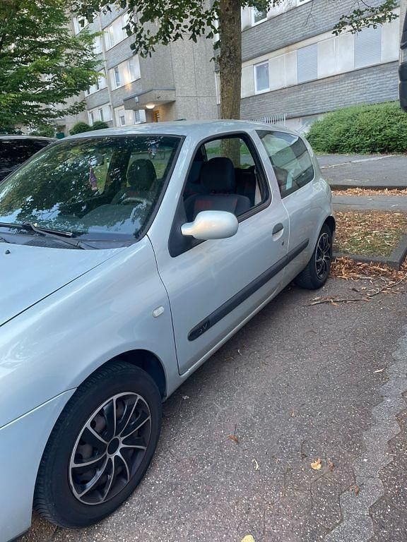 Gebraucht Renault Clio II Authentique 75 PS (55 kW) 2004 Grau Limousine