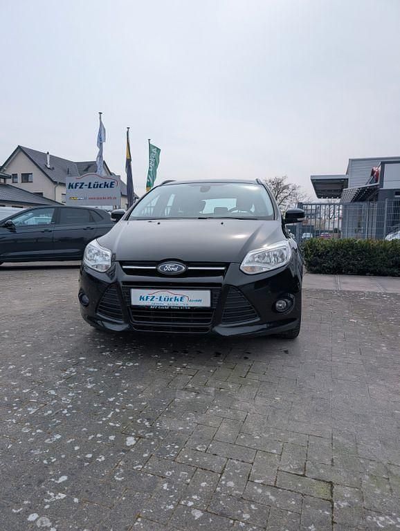Gebraucht Ford Focus SYNC Edition 116 PS (85 kW) 2014 Schwarz Limousine